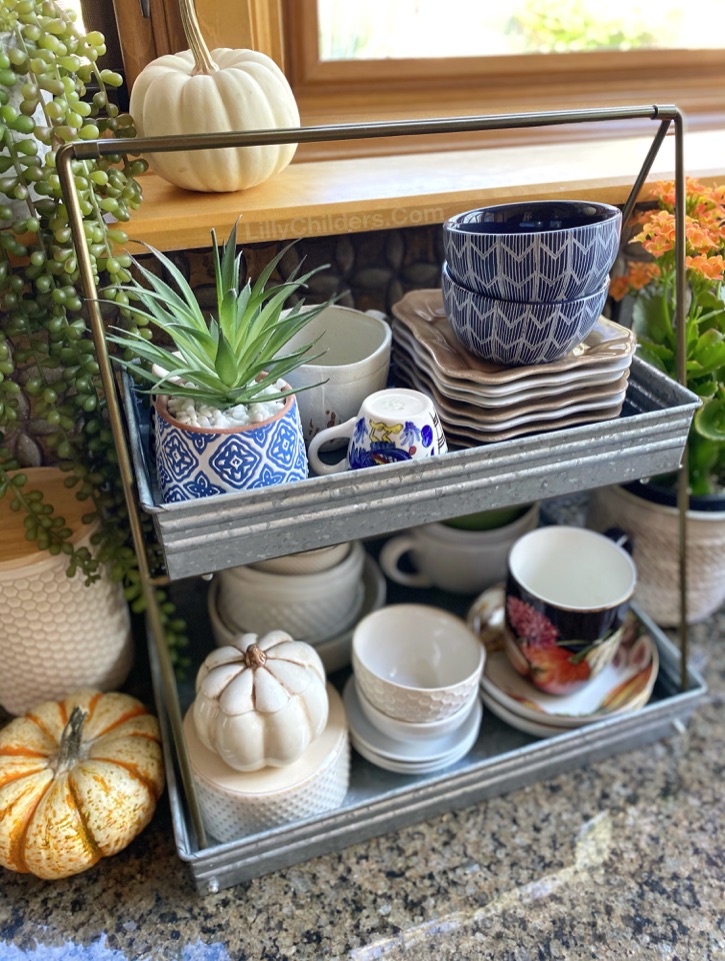 Tiered Tray Decorating Tips (Plus some of the best tiered trays on Amazon!)