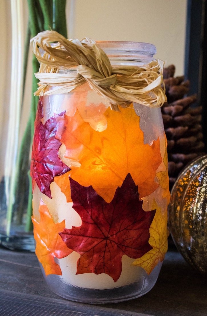 Easy DIY Fall Leaf Candle Holder | An easy Autumn craft project for teenagers, adults and seniors to make at home. These gorgeous jars are great for fall home decor or to give away as homemade gifts during the holidays. 