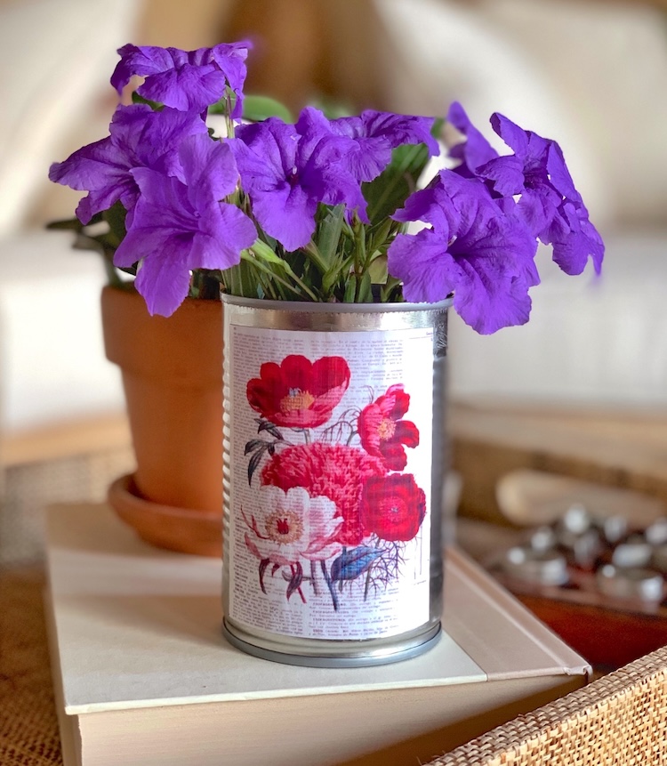 How to make creative and useful containers out of tin cans!