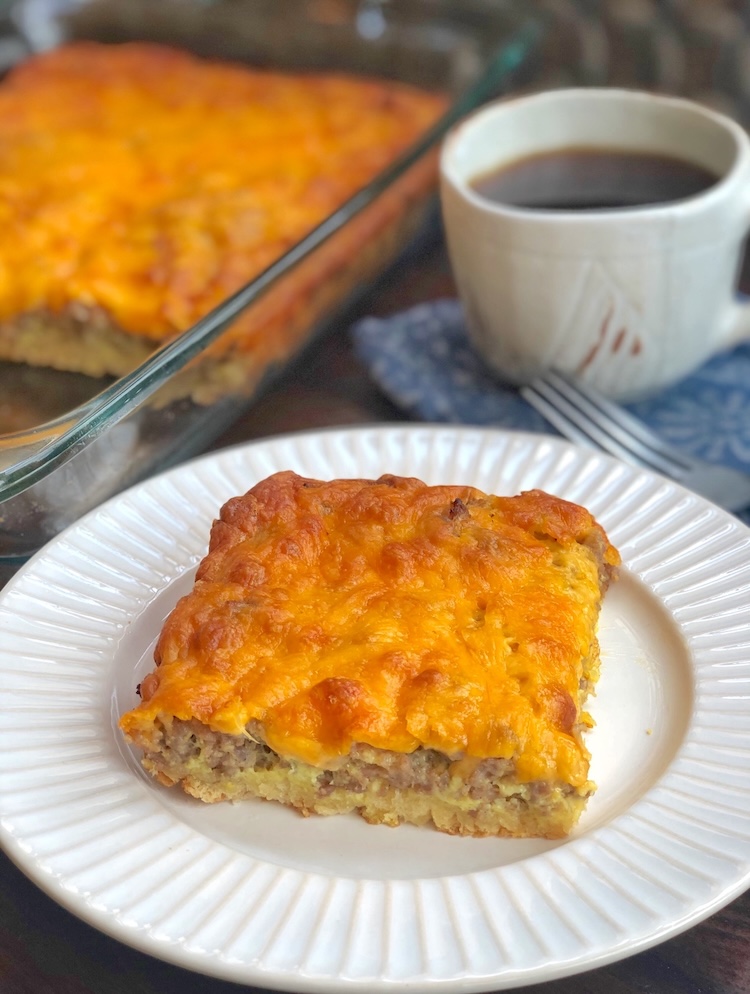This budget friendly breakfast casserole is made with just 4 cheap and basic ingredients that come together like magic to make a breakfast that your family and friends are going to love! Serve alone or with avocado, diced tomatoes, hot sauce, or anything else you'd like. We also like to serve with a colorful side of fresh fruit to make the breakfast more nutritious. 