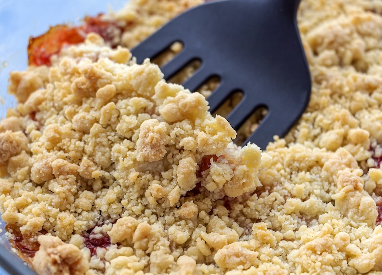 How to make an easy frozen berry cobbler with a box of yellow cake mix. 